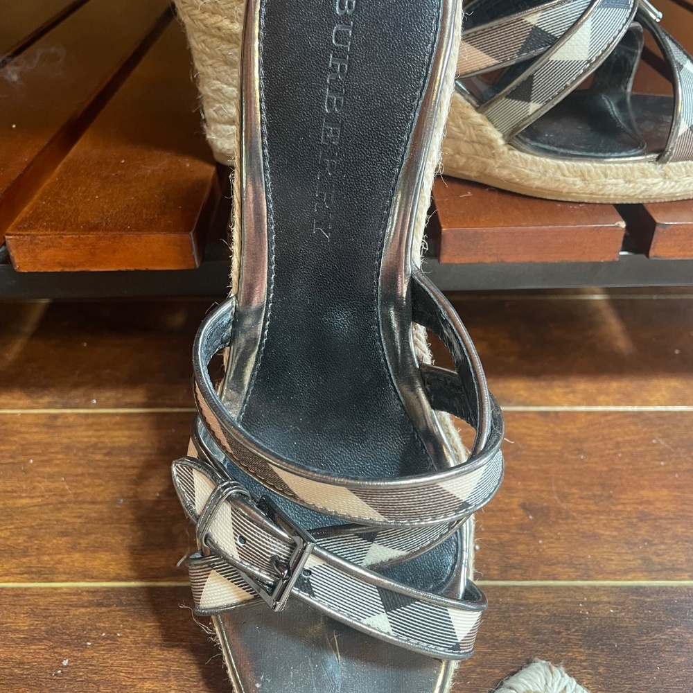 Burberry espadrille sandals - Picture 3 of 9